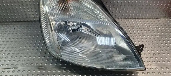 Ford Fiesta Headlight/headlamp 
