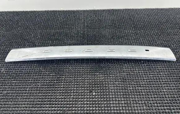 Dodge Durango III Tailgate trim 