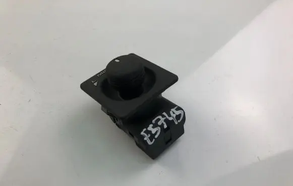 Land Rover Freelander Wing mirror switch AMR2498