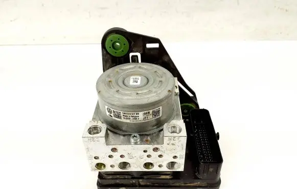 Skoda Octavia Mk4 ABS Pump 5WA614517BM