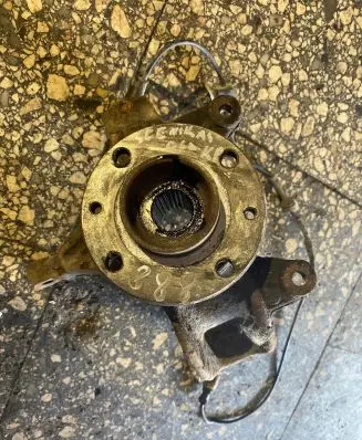 Renault Scenic II - Grand scenic II Front wheel hub