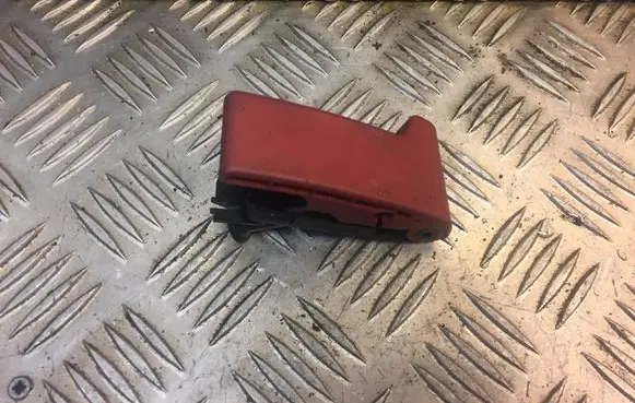 Mercedes-Benz E W211 Engine bonnet (hood) release handle