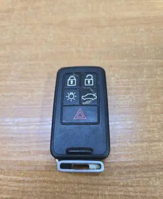 Volvo V70 Ignition key/card 