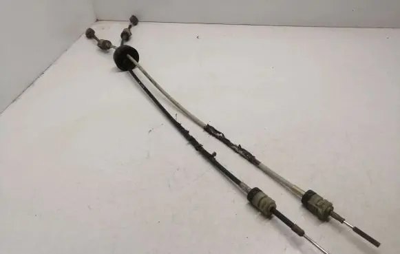 Opel Zafira A Gear shift cable linkage 90578381DE