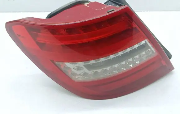 Mercedes-Benz C W204 Rear/tail lights 2048204664