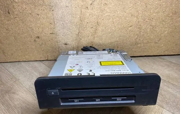 Audi A4 S4 B9 CD/DVD changer 8W5035035C 8W5035035
