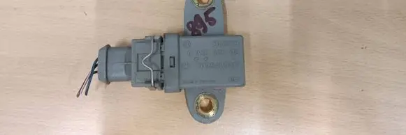 Mercedes-Benz A W168 ESP acceleration yaw rate sensor 0125420417 0265005113
