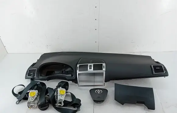 Toyota Avensis T270 Dashboard