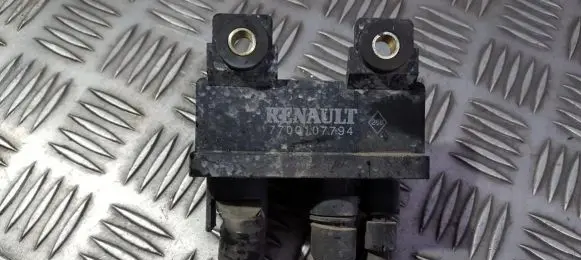 Volvo S40, V40 Glow plug pre-heat relay 7700107794