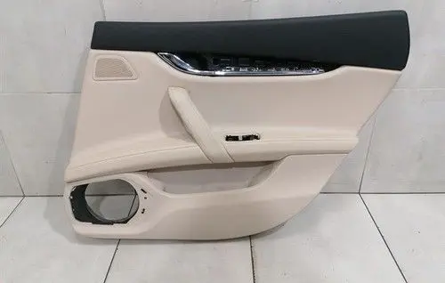 Maserati GranTurismo Rear door card panel trim