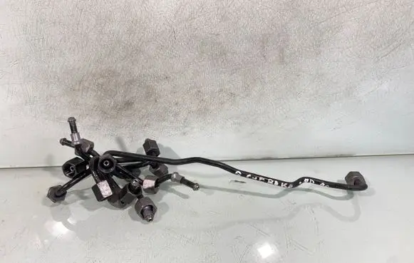 Jeep Grand Cherokee (WK) Fuel injector supply line/pipe 