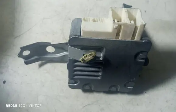 Toyota Avensis T250 Power steering control unit/module 8965005050 1129001072 K9102301