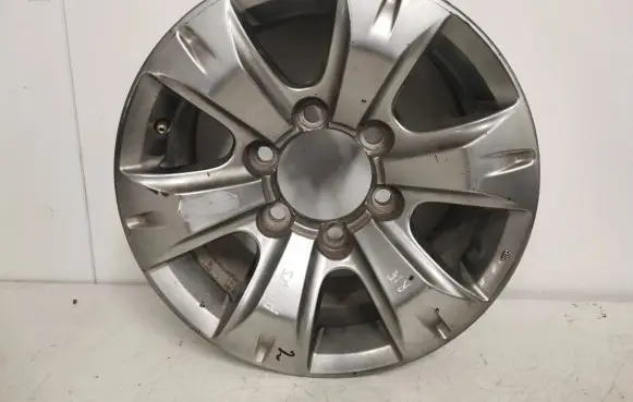 Toyota Hilux (AN10, AN20, AN30) R15 alloy rim 