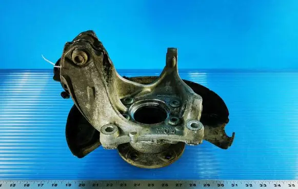 Volkswagen PASSAT B6 Front wheel hub spindle knuckle 3C0407254F