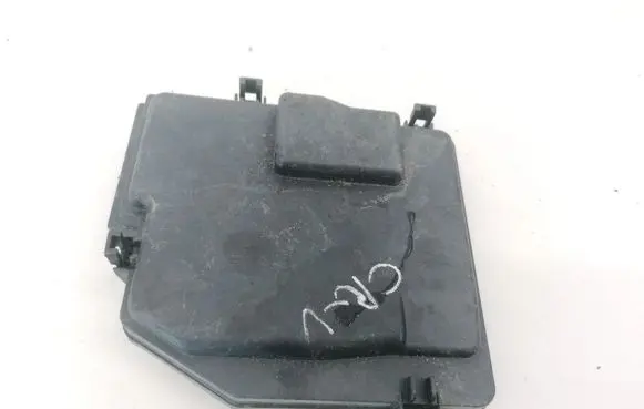 Honda CR-V Fuse box cover SWYE01 SWY-E01