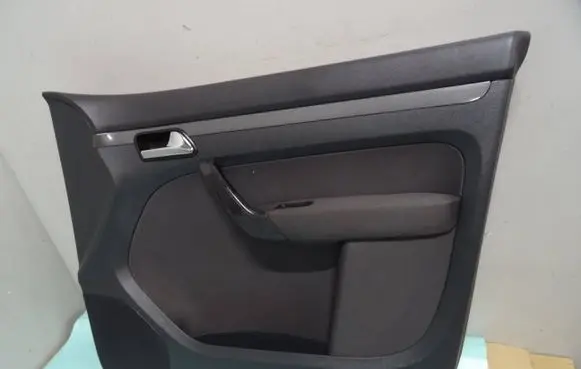 Volkswagen Touran I Front door card panel trim 