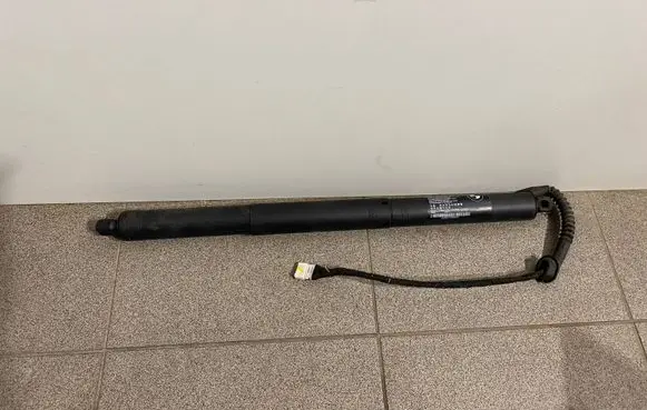 BMW X5 F15 Tailgate strut 7361878