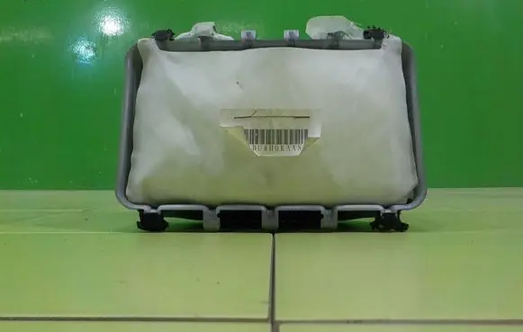 Citroen C-Crosser Passenger airbag 7030A026