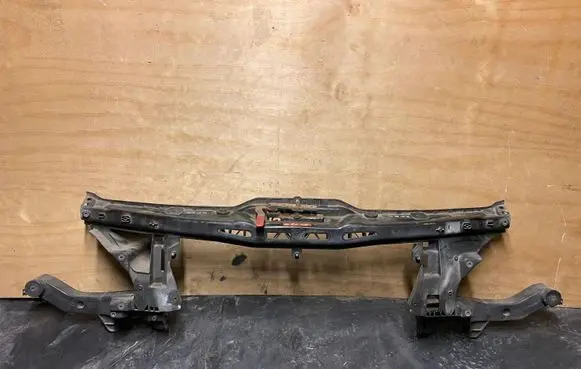 Mercedes-Benz Vito Viano W639 Radiator support slam panel