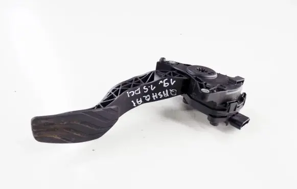 Nissan Qashqai Accelerator throttle pedal