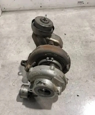 Toyota RAV 4 (XA40) Turbo 172010R022 1201120219