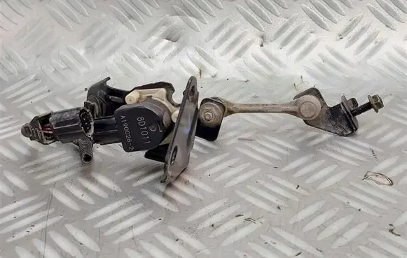 Mitsubishi Eclipse Cross Headlight/headlamp level sensor 8D1011