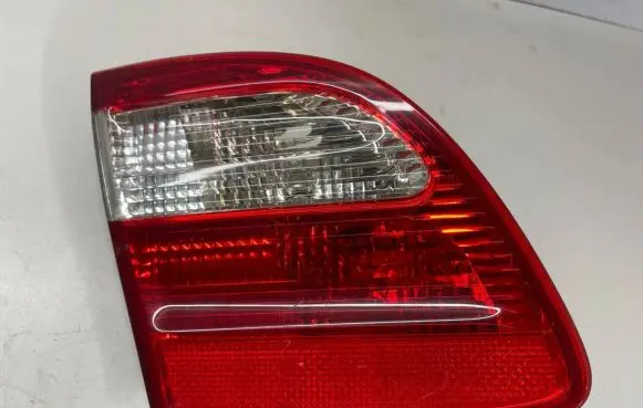 Mercedes-Benz E W211 Tailgate rear/tail lights A2118201364