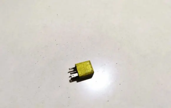 Opel Zafira A Other relay 24433728