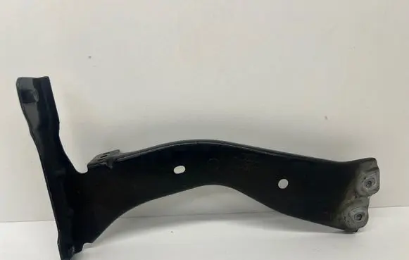Audi Q3 F3 Fender mounting bracket 83A821131