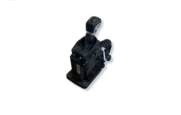 Volvo XC90 Gear shifter/selector 32240021