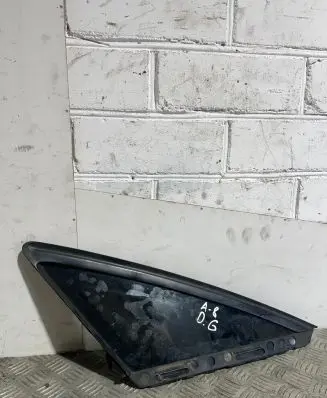 Audi A8 S8 D4 4H Rear side window 43R00083 DOT90AS2M50 A011404