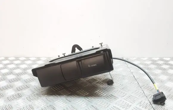 Volkswagen Touareg I CD/DVD changer 1J6035111