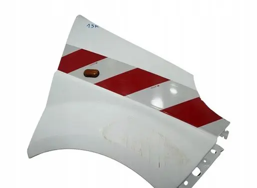 Opel Vivaro Fender