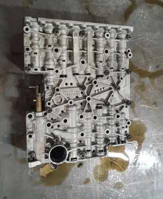BMW X3 F25 Transmission gearbox valve body 1087427174 04L120101105 1087427173