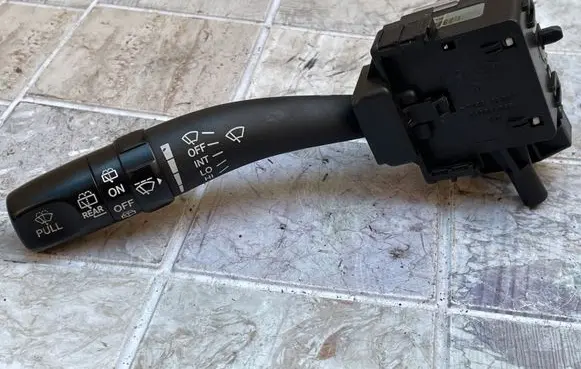 Hyundai Santa Fe Wiper control stalk 202005765