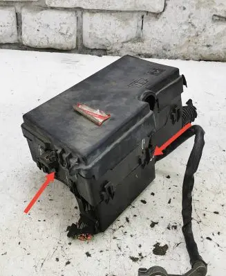 Ford Kuga I Fuse module AY66312 14K733 100219