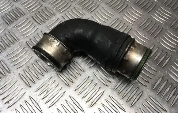 Volkswagen Jetta V Intercooler hose/pipe 038131111