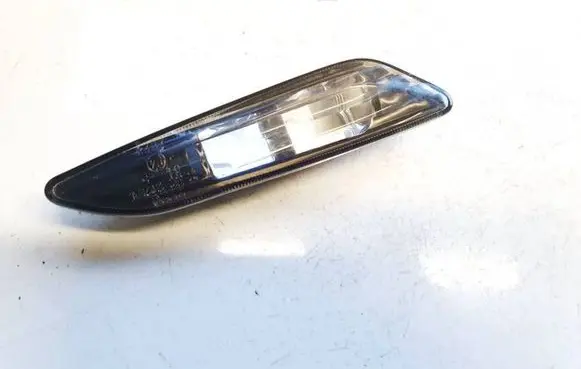 Alfa Romeo 156 Front fender indicator light 086671402l 08-667-1402l
