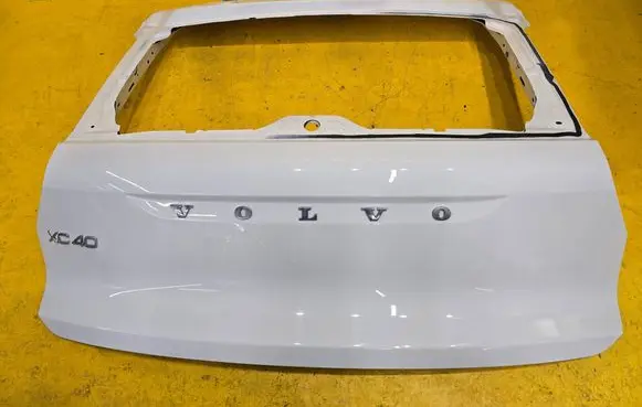 Volvo XC40 Truck tailgate 