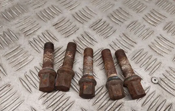 Audi A7 S7 4G Nuts/bolts 