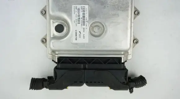 Alfa Romeo Giulietta Engine control unit/module 51896758