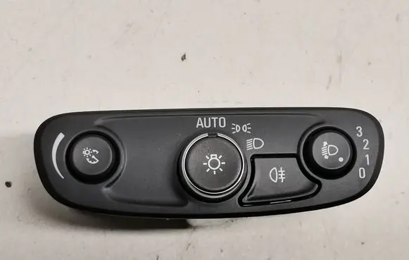 Opel Insignia B Light switch 39121796