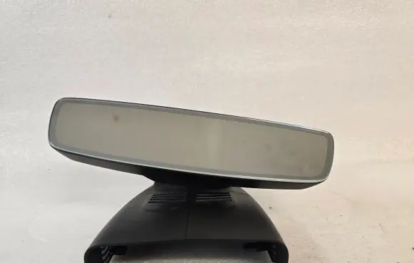 Rear view mirror (interior)