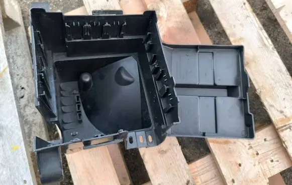 Opel Vivaro Fuse box set 8200490001 93856635