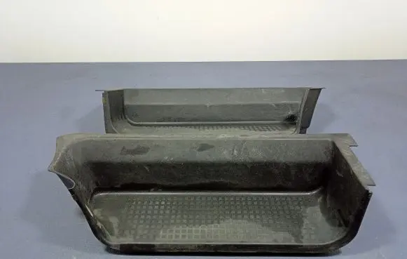 Foot area side trim