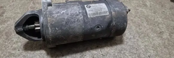 BMW 5 E39 Starter motor 2247391 63222005 E5820NAI04