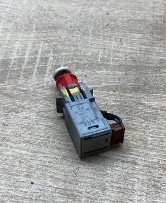 Opel Zafira A Brake pedal sensor switch 09185907