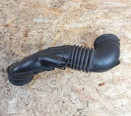 BMW X1 E84 Air intake hose/pipe 7804846 13717804846