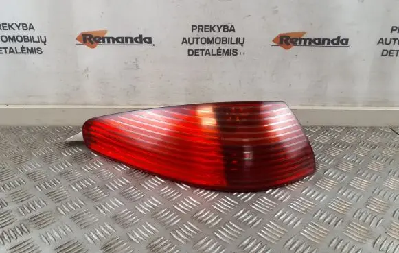 Peugeot 607 Rear/tail lights 2543