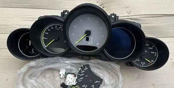 Porsche Cayenne (92A) Speedometer (instrument cluster) 7P5920953CM